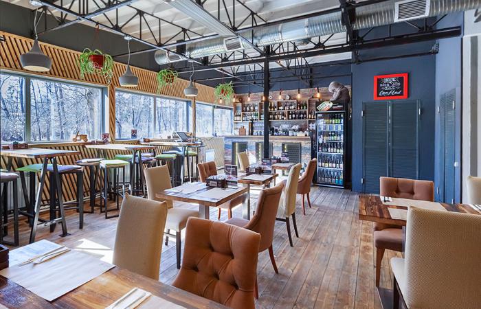 crafted_grill_bar_park_photo2