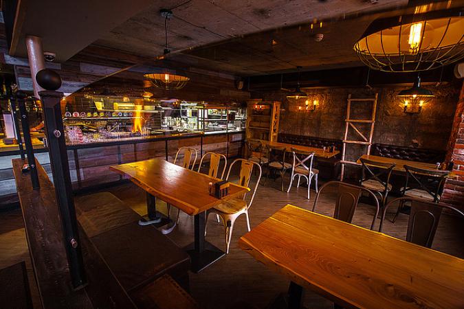 pivnoj_restoran_ehkspromt_solyanka_photo4