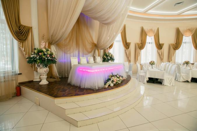 banketnyj_zal_oazis_v_lesu_photo_4