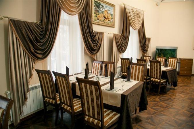 banketnyj_zal_oazis_v_lesu_photo_1