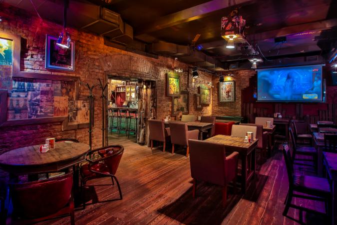 help_friends_bar_photo7