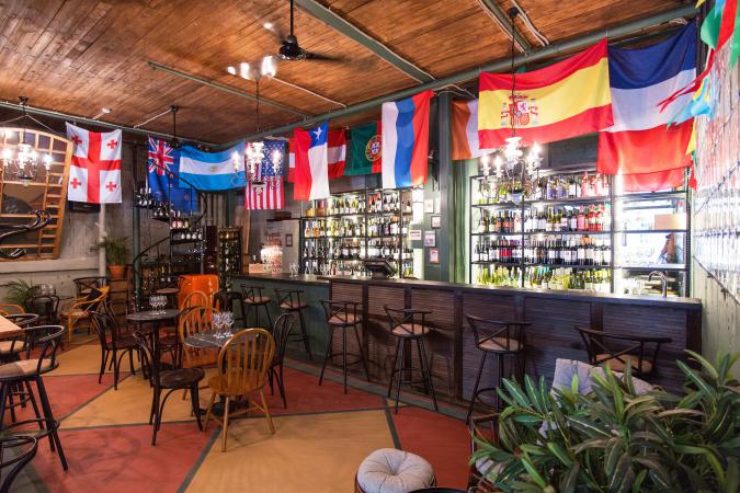 bar_vinnyj_bazar_streat_photo1