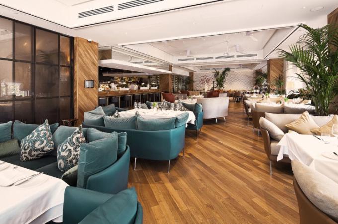 restaurant_selfie_photo3