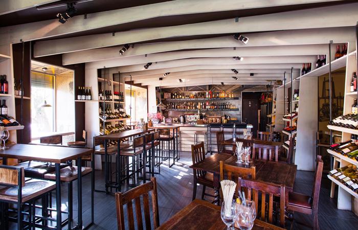 bar_vinnyj_bazar_na_komsomolskom_photo1