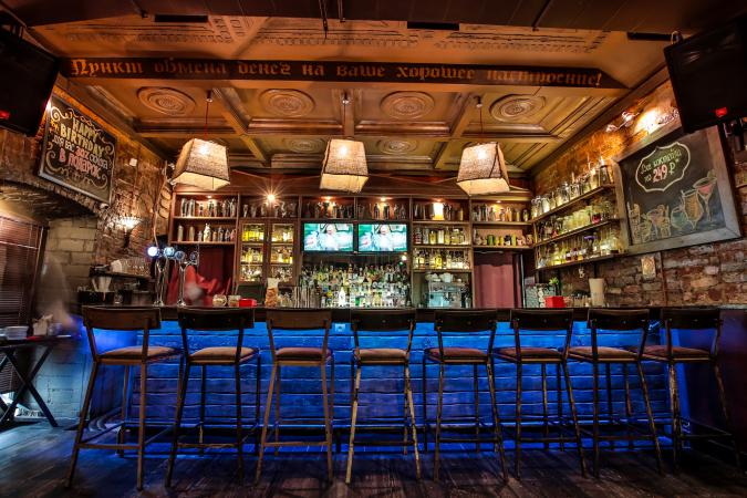 help_friends_bar_photo6