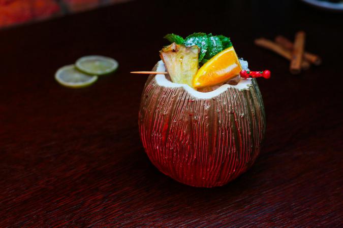 black_hat_bar_photo5